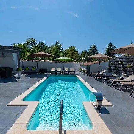 In - Istrien 42535 Appartamento Porec